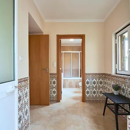 Spacious And Renovated With Amazing Patio, By Timecooler * Lisbona