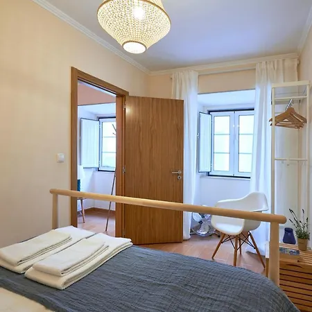 Appartamento Spacious And Renovated With Amazing Patio, By Timecooler Lisbona