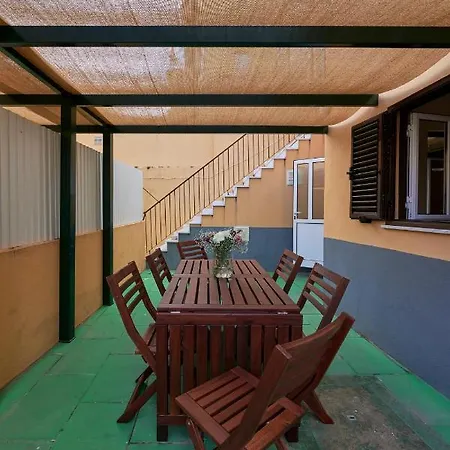 Spacious And Renovated With Amazing Patio, By Timecooler *