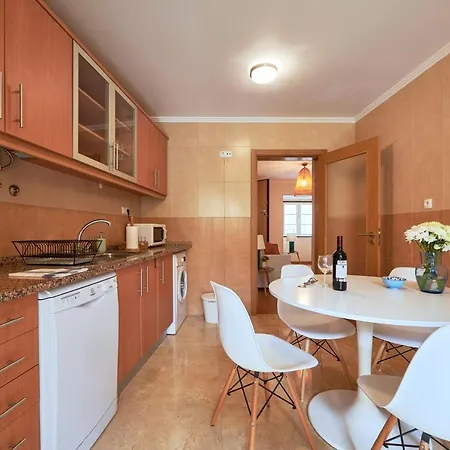 Spacious And Renovated With Amazing Patio, By Timecooler *