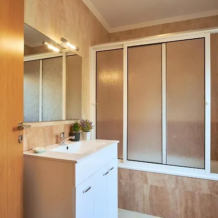 Spacious And Renovated With Amazing Patio, By Timecooler Daire Lisboa
