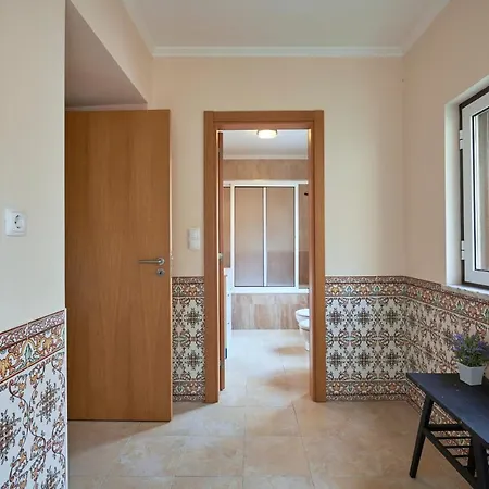 Spacious And Renovated With Amazing Patio, By Timecooler Lisboa